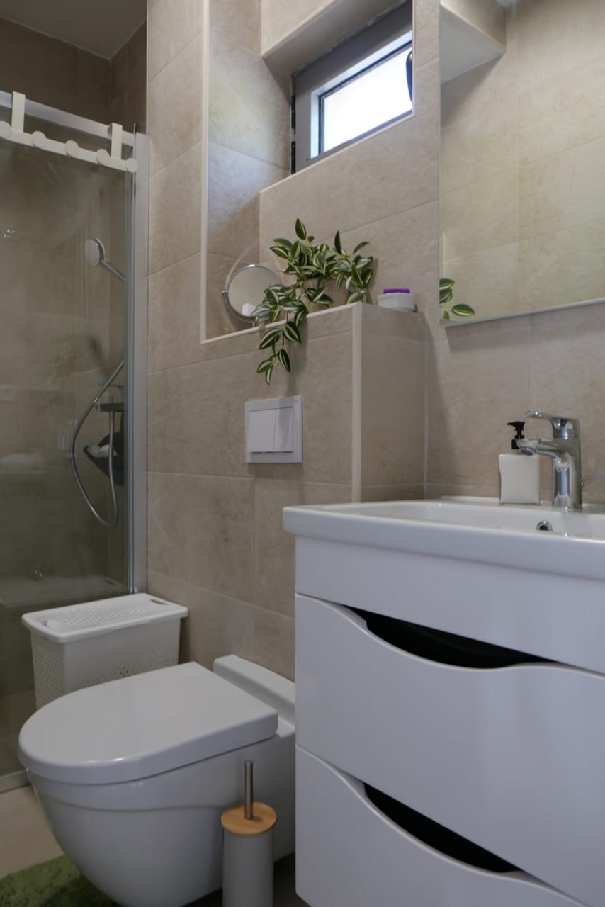 Apartment with Bay View in Kavac 4
