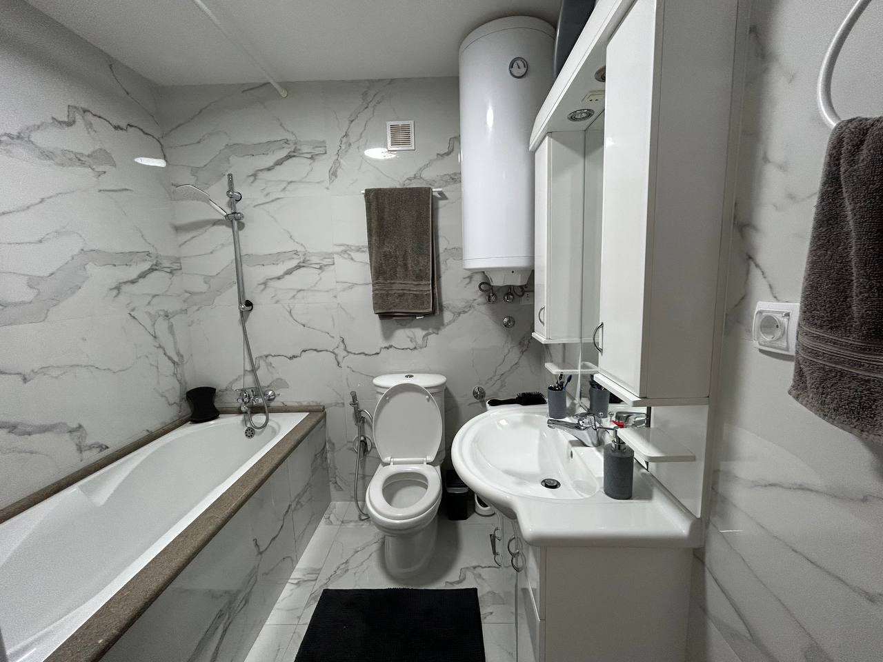 2BR Apartment near Musical School in Tivat 9
