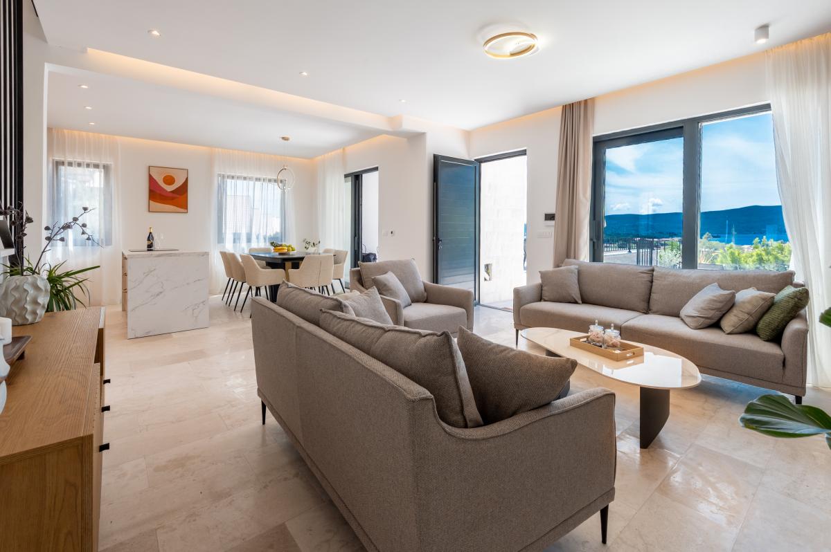 Modern Villa with Stunning Views in Tivat 4