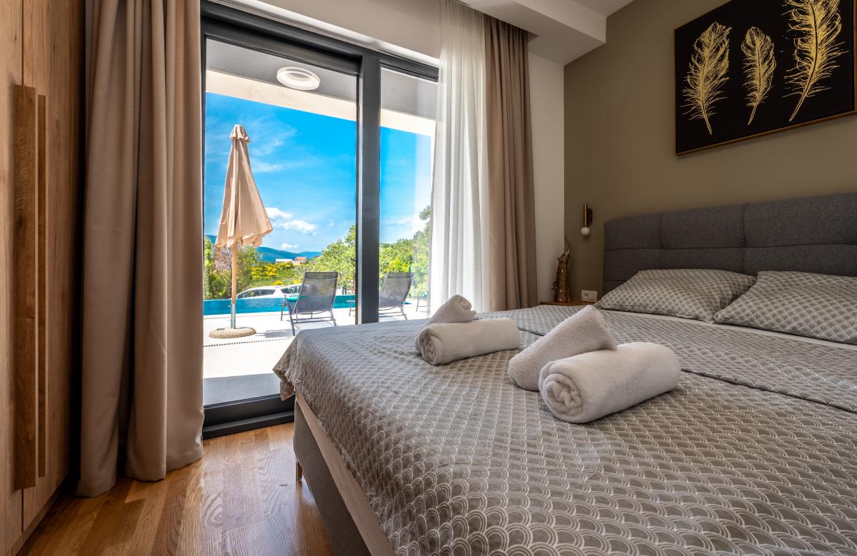 Modern Villa with Stunning Views in Tivat 9