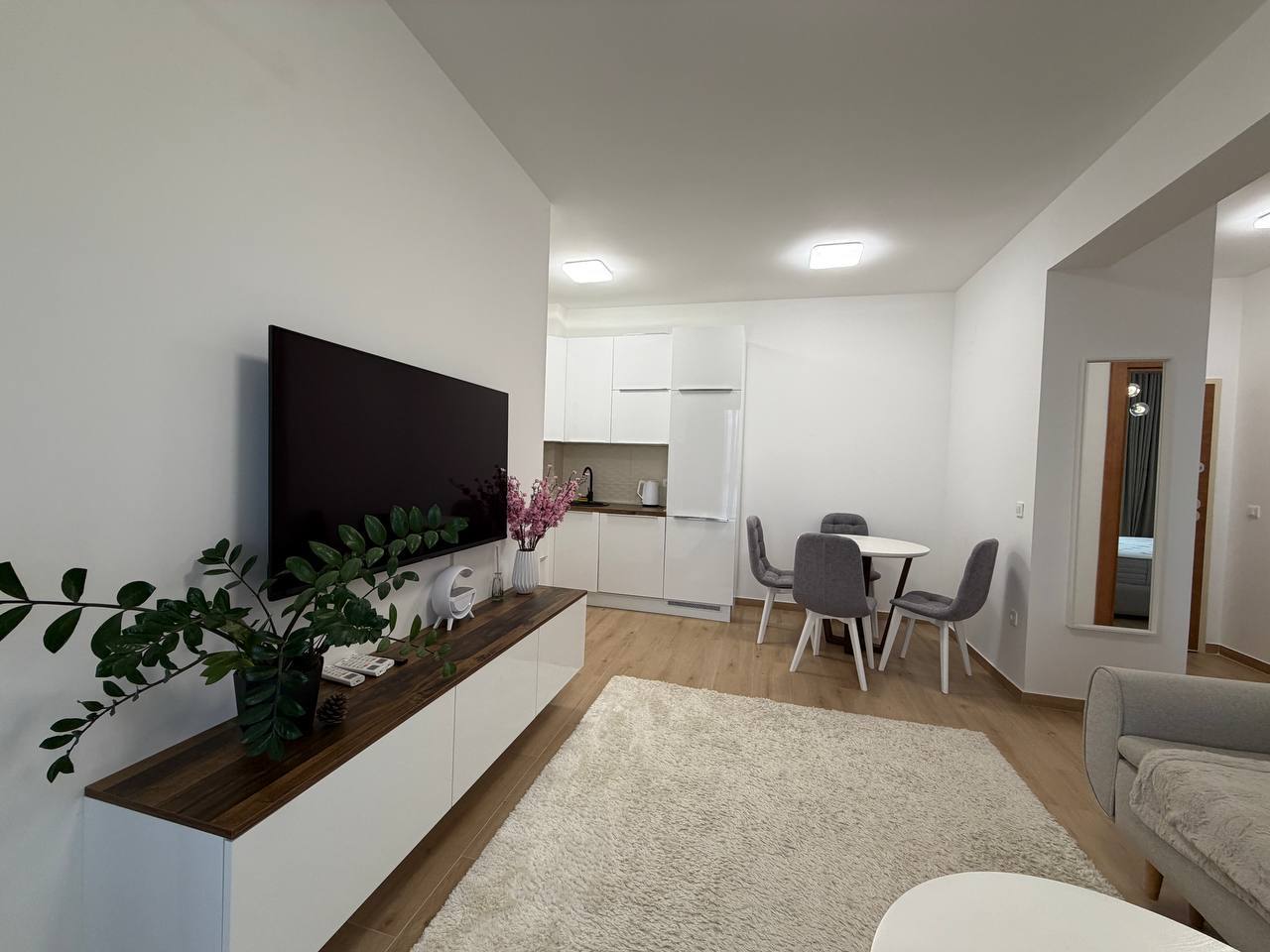 2 Bedroom Apartment with Sea View in Budva Center 4