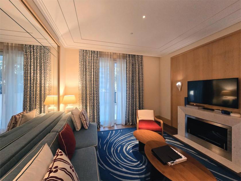 Exclusive apartment in Porto Montenegro with Regent Pool Club access