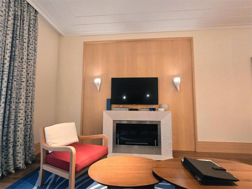 Exclusive apartment in Porto Montenegro with Regent Pool Club access 4