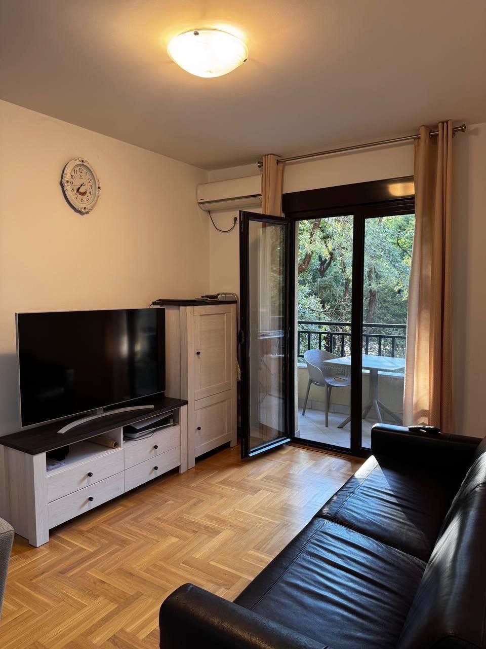 Apartment in Monrus with 1 Bedroom in Budva 5