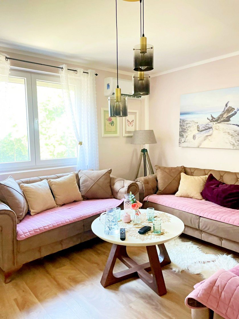 Comfortable House with Sea and Mountain Views in Shushan, Bar 4