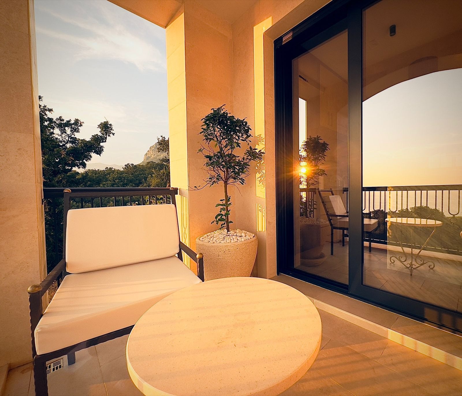 Modern Villa with Private Pool and Sea Views 8