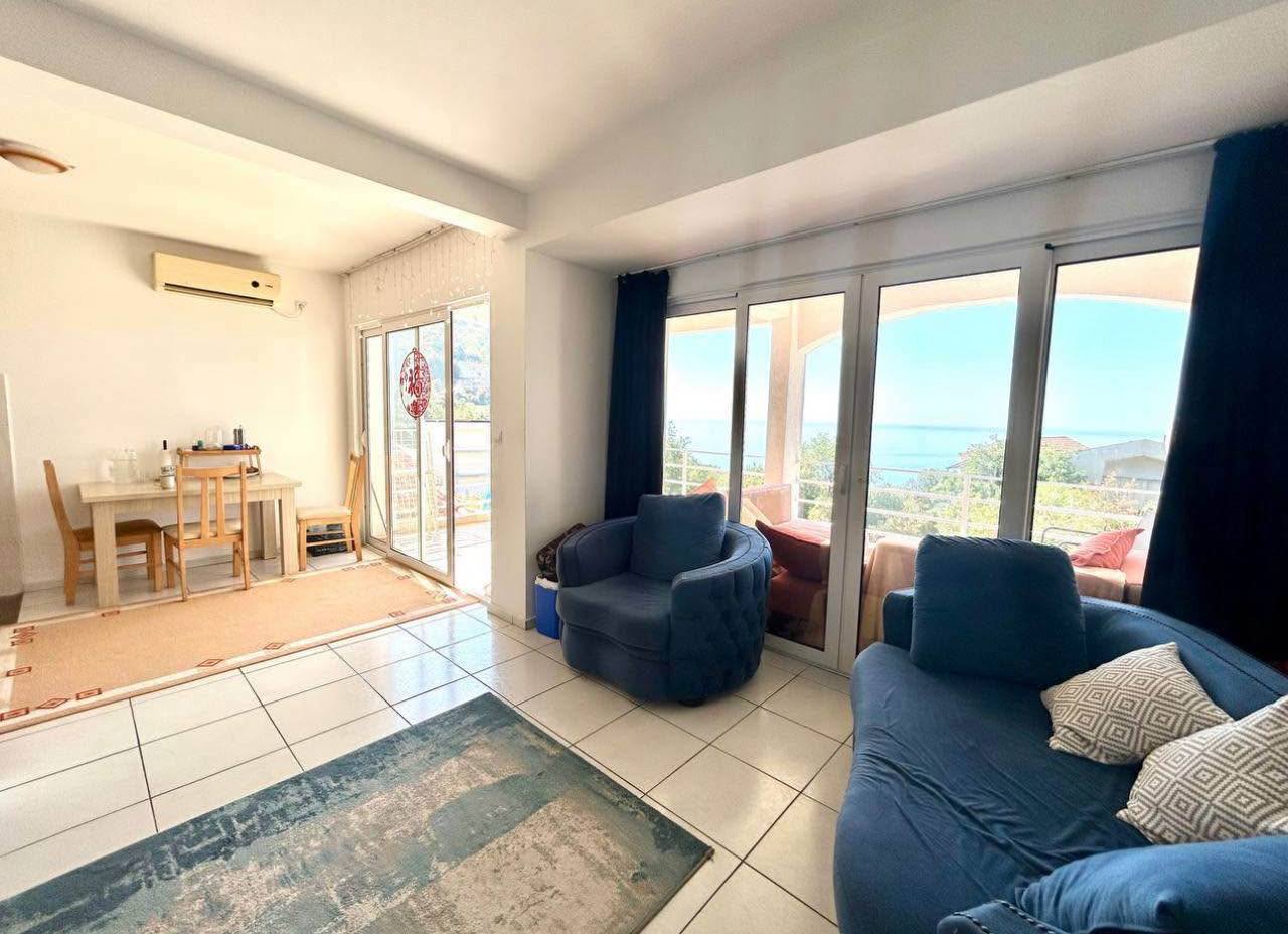 2 Bedroom Apartment with Sea View in Budva (Seoc) 2