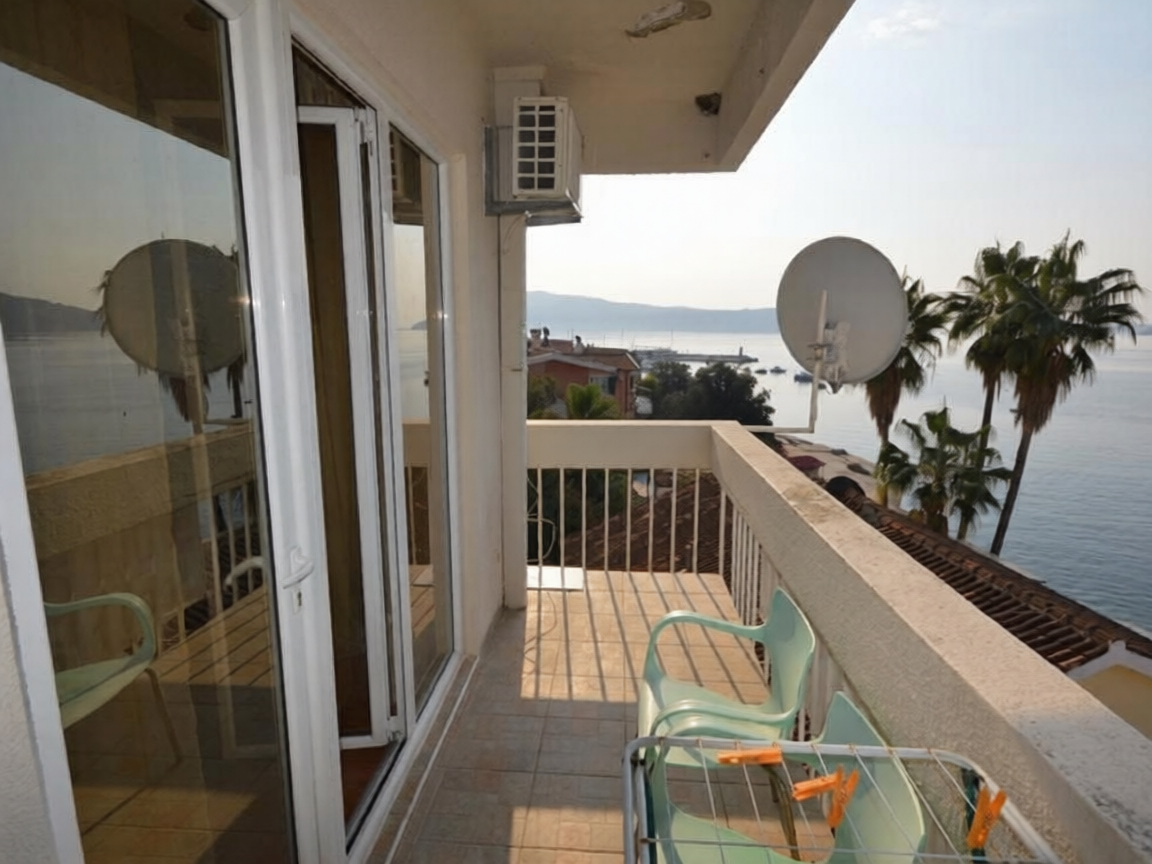 Two-bedroom apartment with sea view in Herceg Novi 3