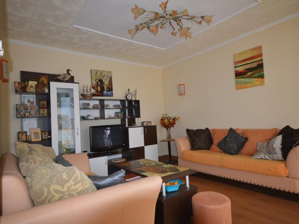 Two-bedroom apartment with sea view in Herceg Novi 4