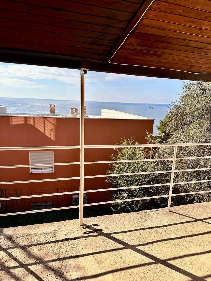 Two-story House in Shushan, Bar near the Sea 2
