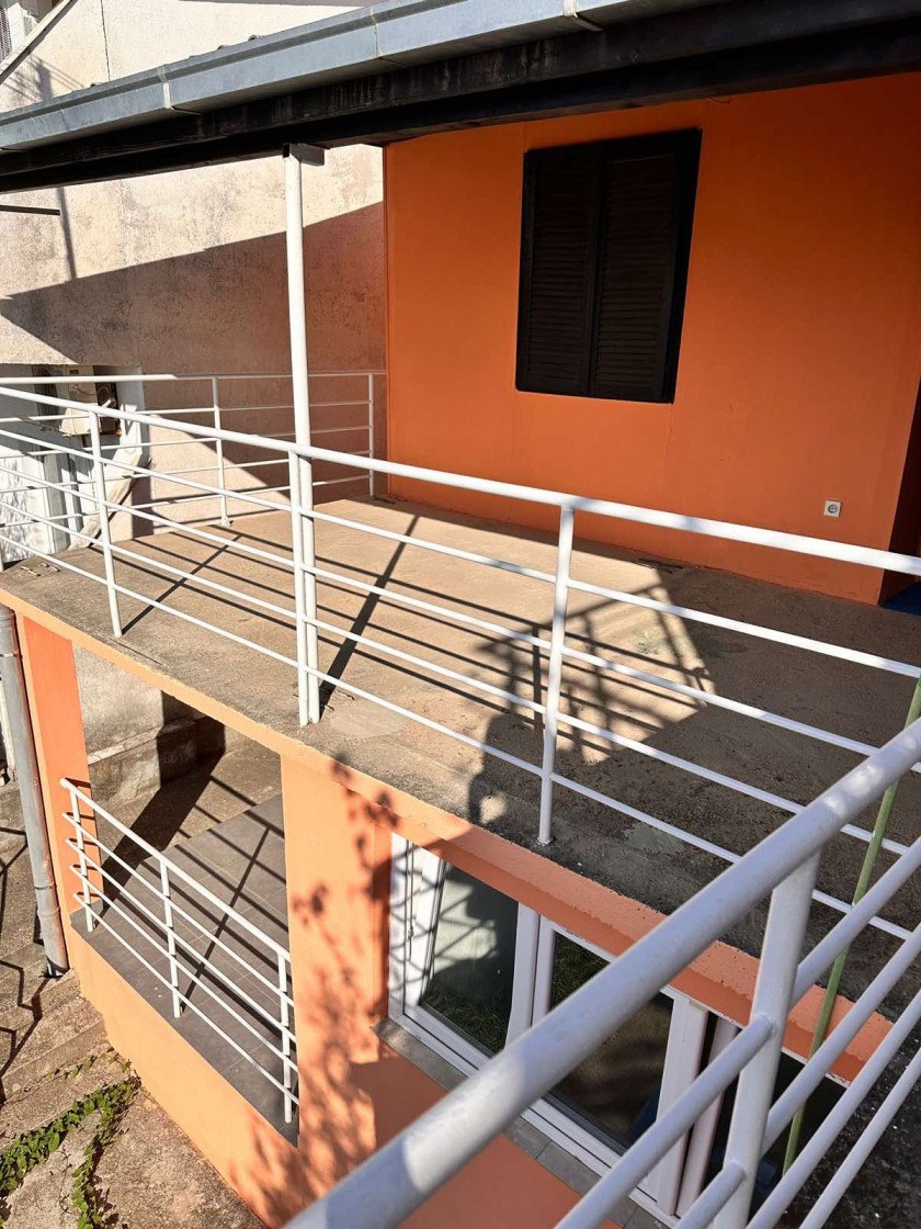 Two-story House in Shushan, Bar near the Sea 3