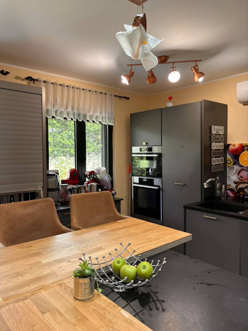 Three-story townhouse with 4 bedrooms in a gated complex, Lastva Grbalska, Kotor community 6
