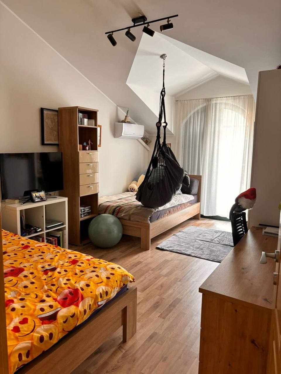 Three-story townhouse with 4 bedrooms in a gated complex, Lastva Grbalska, Kotor community 9