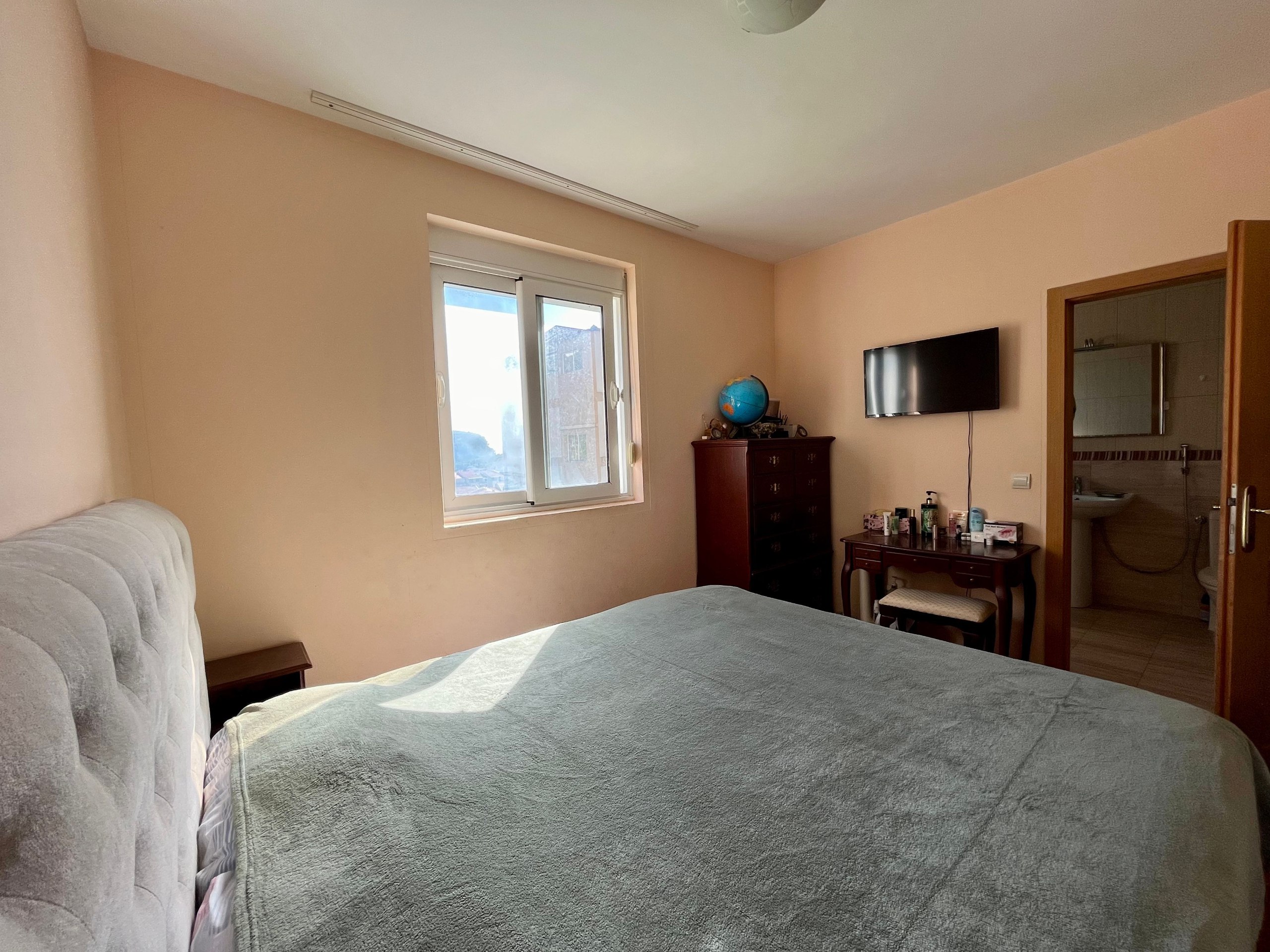 Spacious apartment with sea view in Petrovac 5