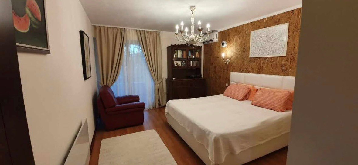 Spacious Apartment with Olive Grove View 6