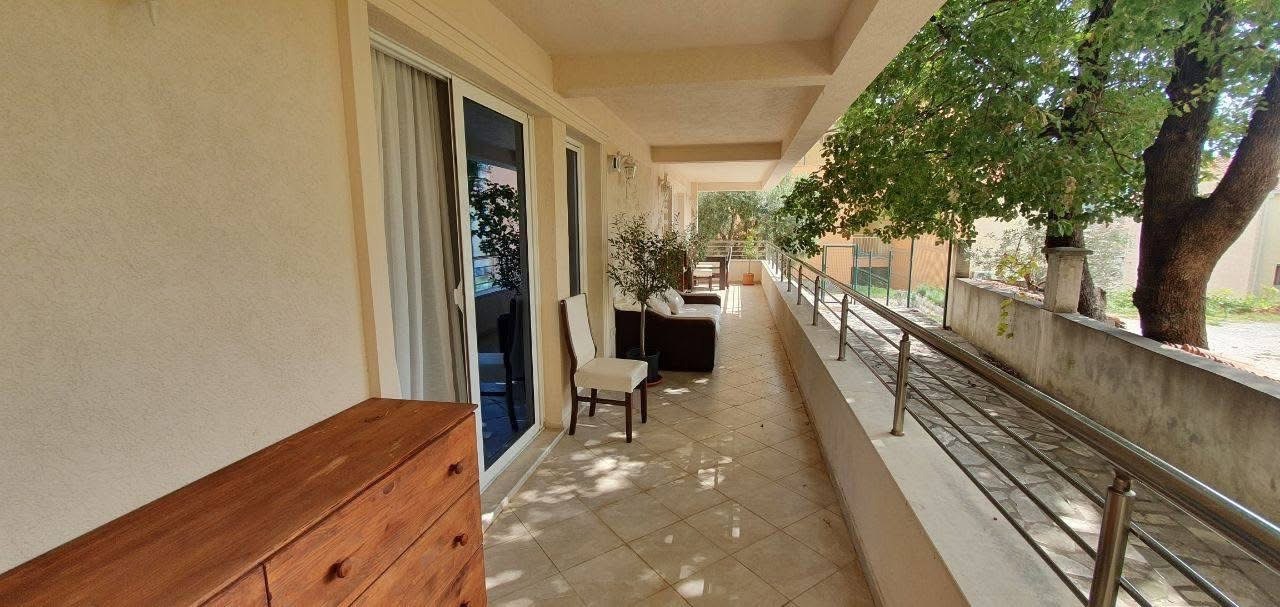 Spacious Apartment with Olive Grove View 10