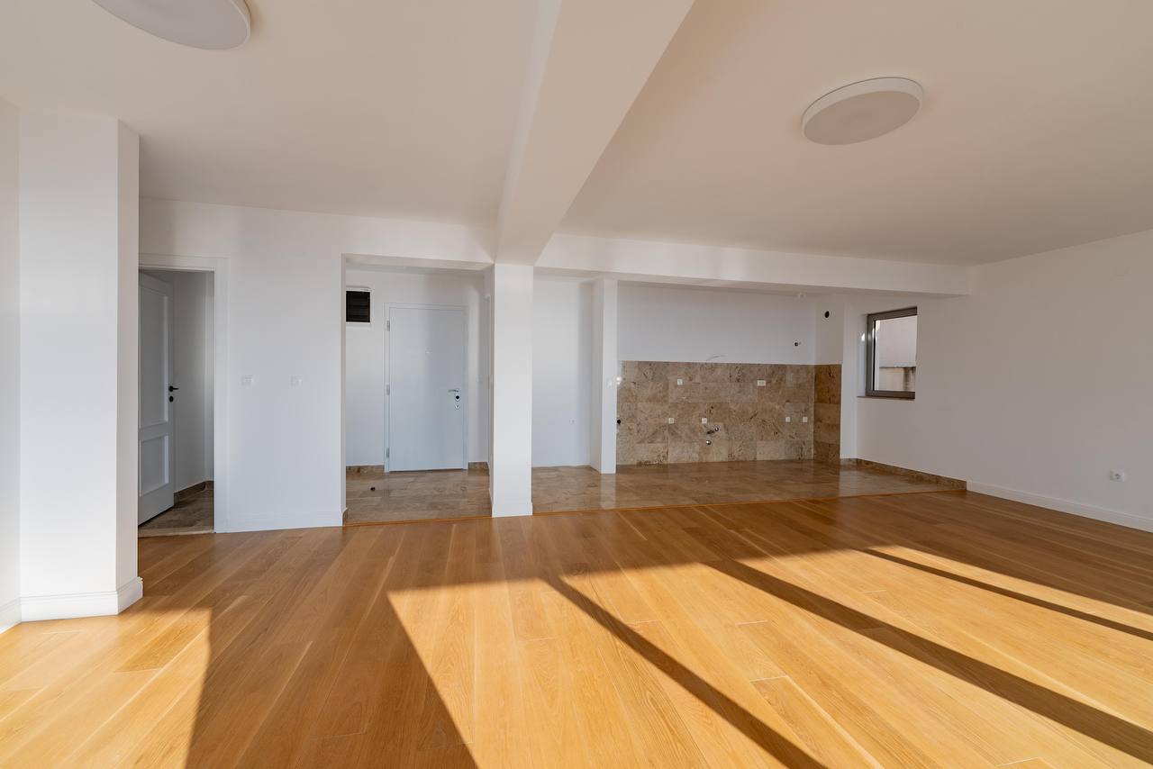 3 Bedroom Apartment with Panoramic Sea Views in Przno, Budva 4