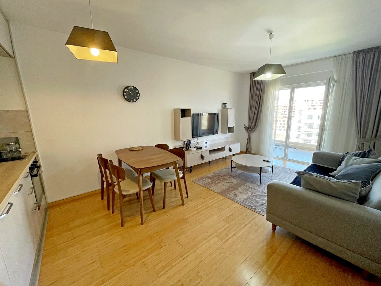 New Apartment with Sea View in Bar 5