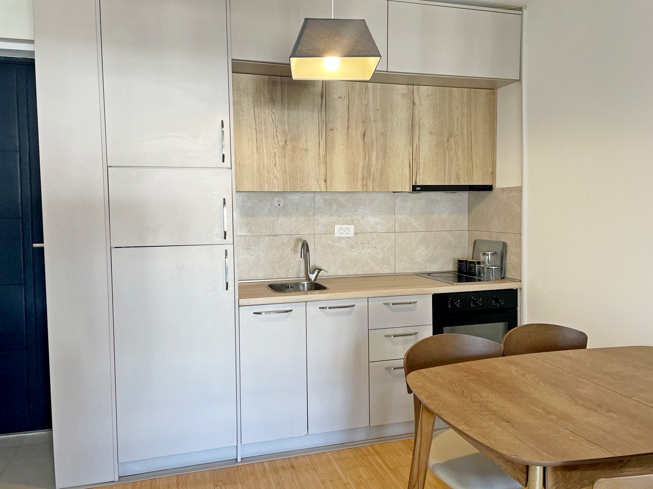 New Apartment with Sea View in Bar 6