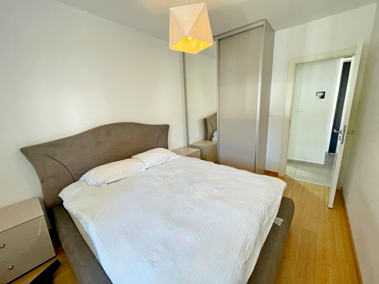 New Apartment with Sea View in Bar 8