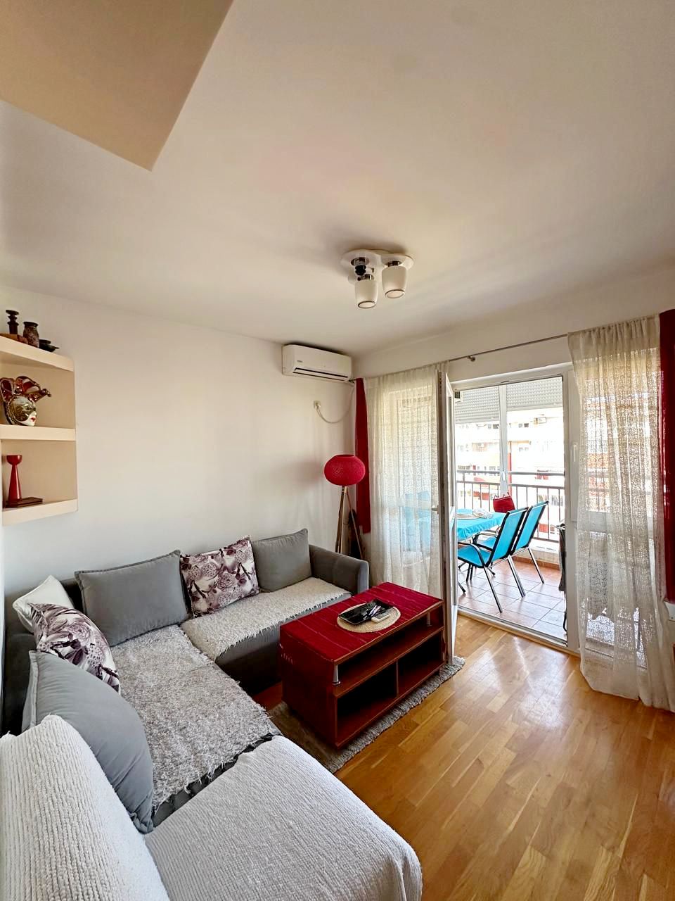 Apartment with Mountain View and High Rental Potential 2
