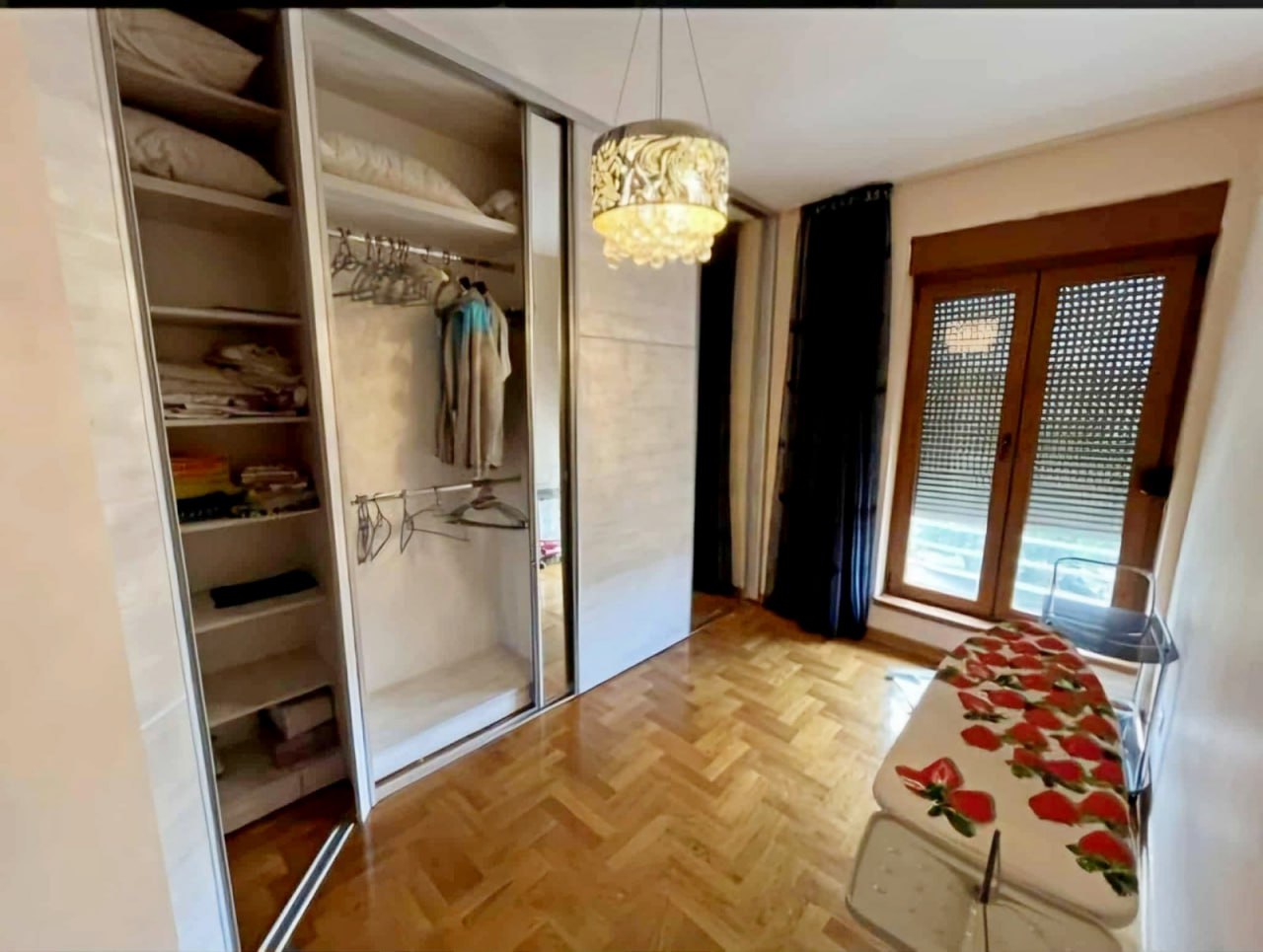 Spacious Seafront Apartment in Bar City Center 6