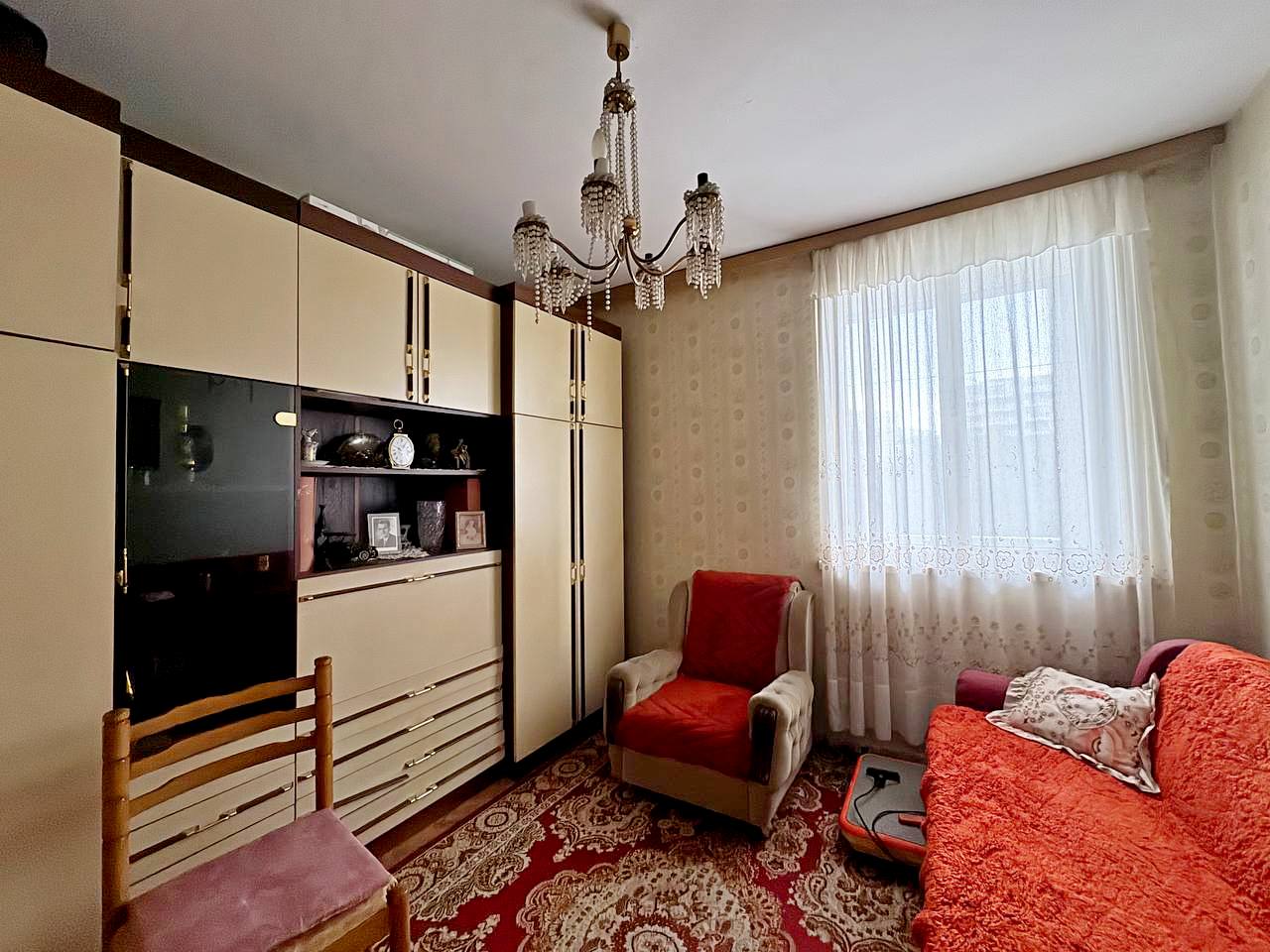Centrally Located Apartment near the Sea 5