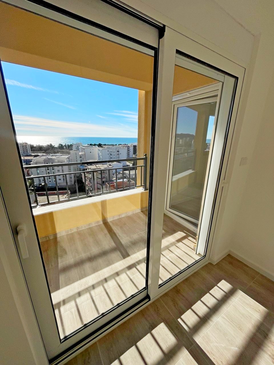 New Sea View Apartment in Bar 3