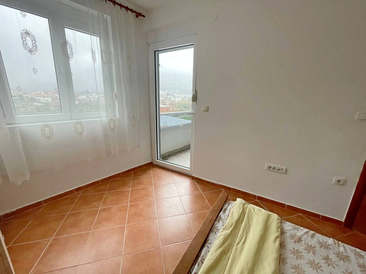 Cozy 1-Bedroom Apartment in Bar with Sea Views 2