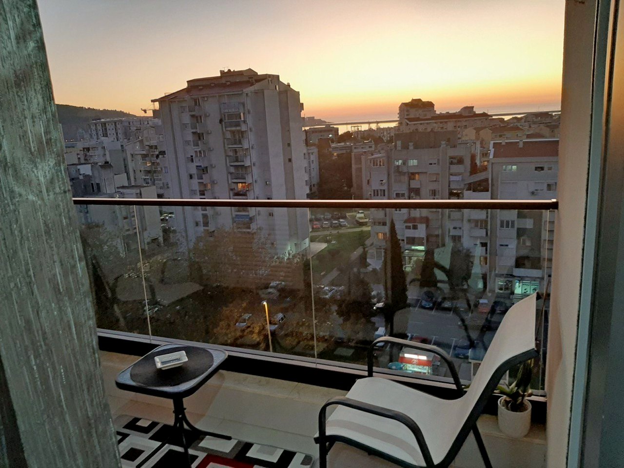 Luxury 2-Bedroom Apartment with Sea View in Bar Center