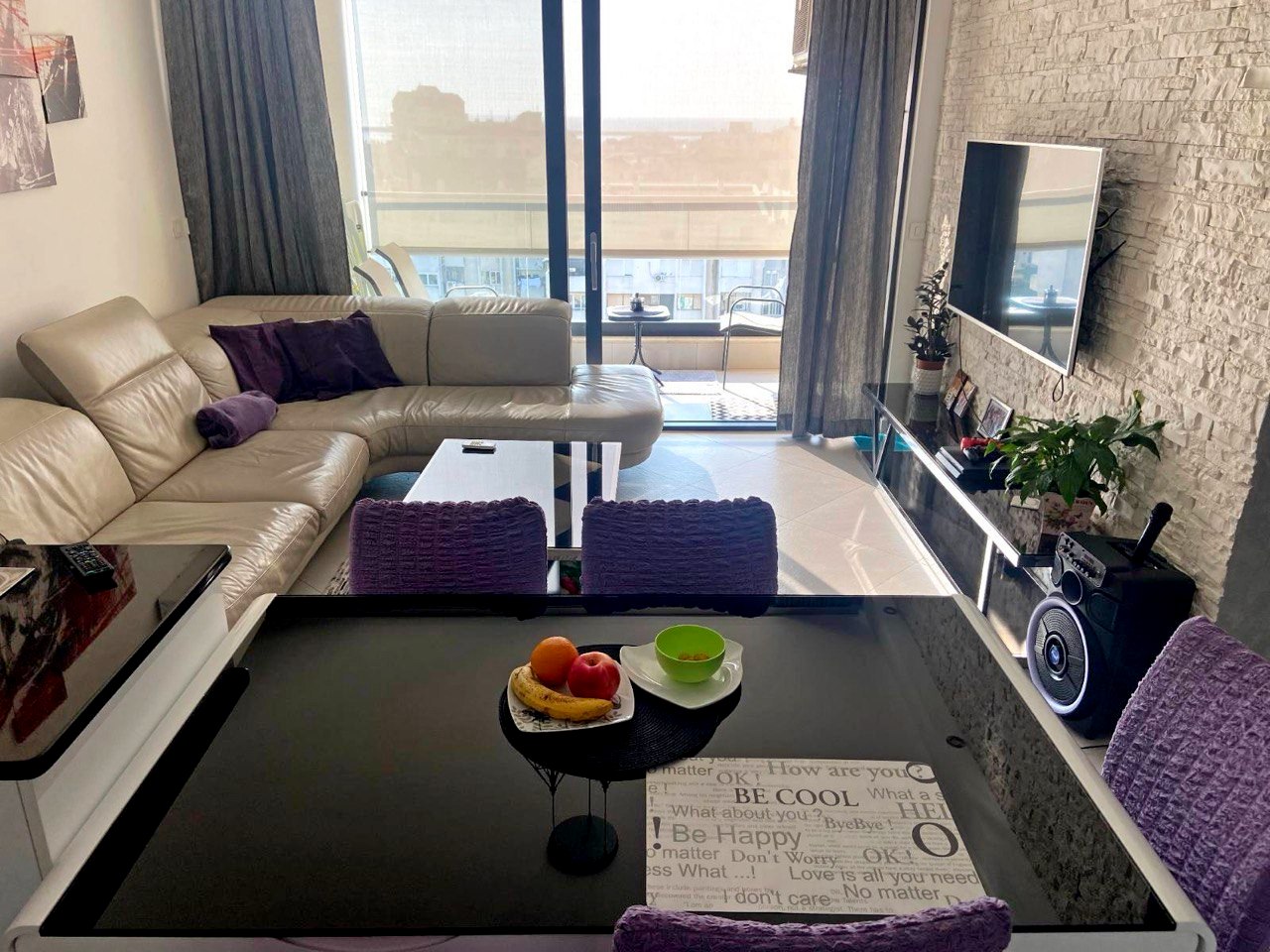 Luxury 2-Bedroom Apartment with Sea View in Bar Center 4