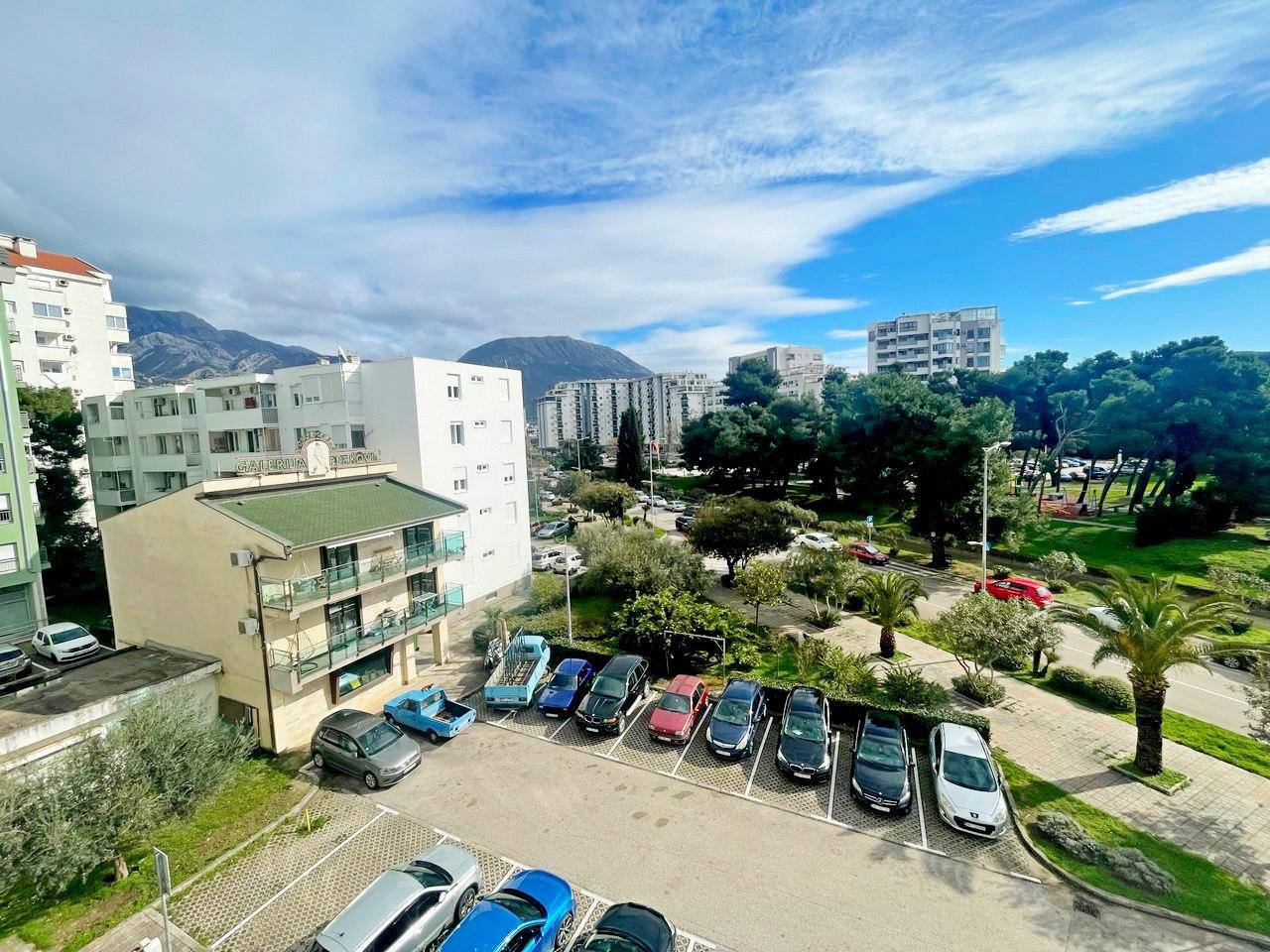 Apartment in Bar City Center with Sea View 2