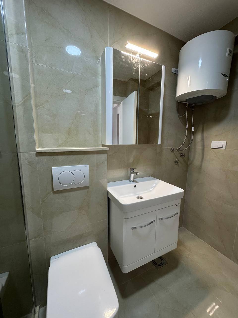 Compact Studio Apartment with Mountain View in Bar, Montenegro 7