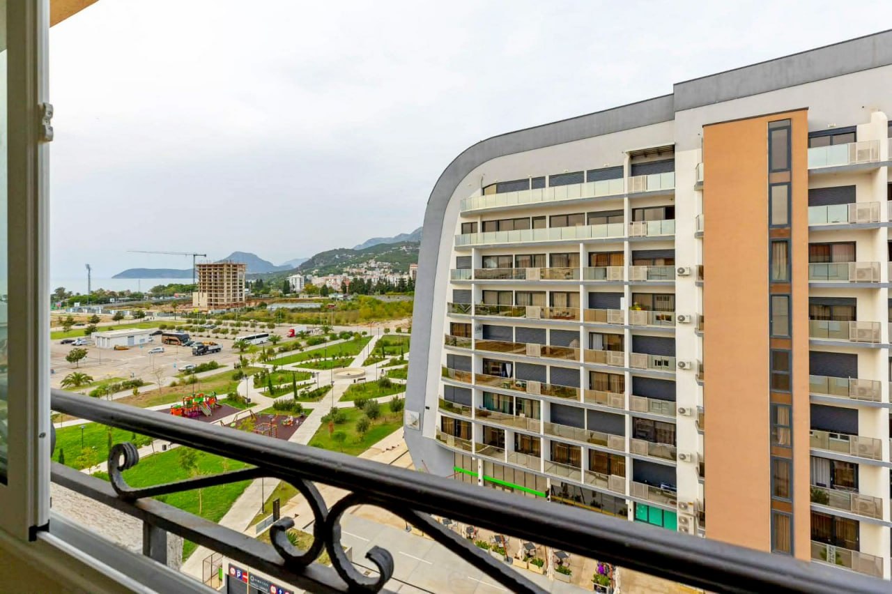 Apartment in the Center of Bar with Quality Furniture and Appliances