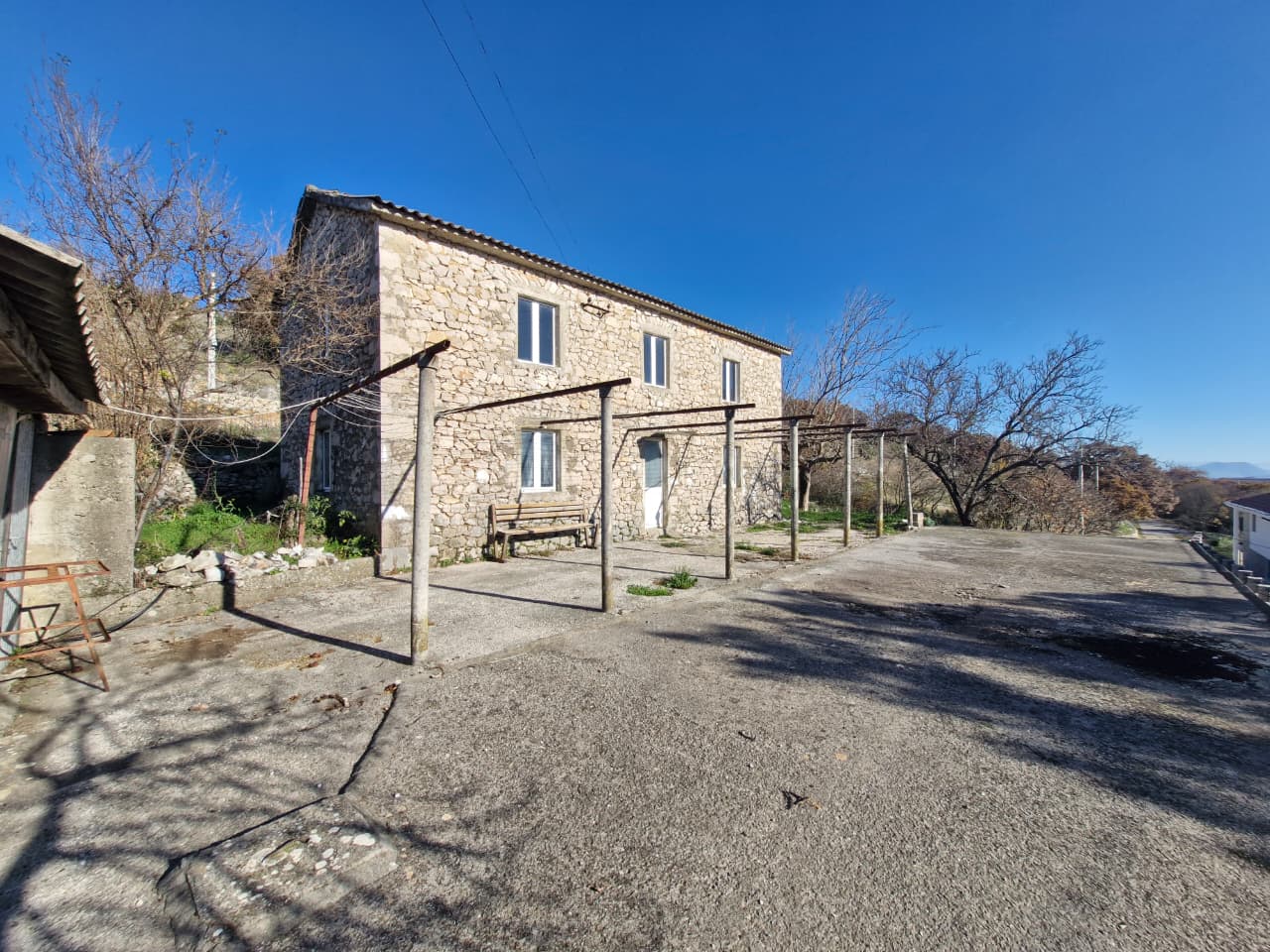 Stone house with land in Velja Gorana/Bar