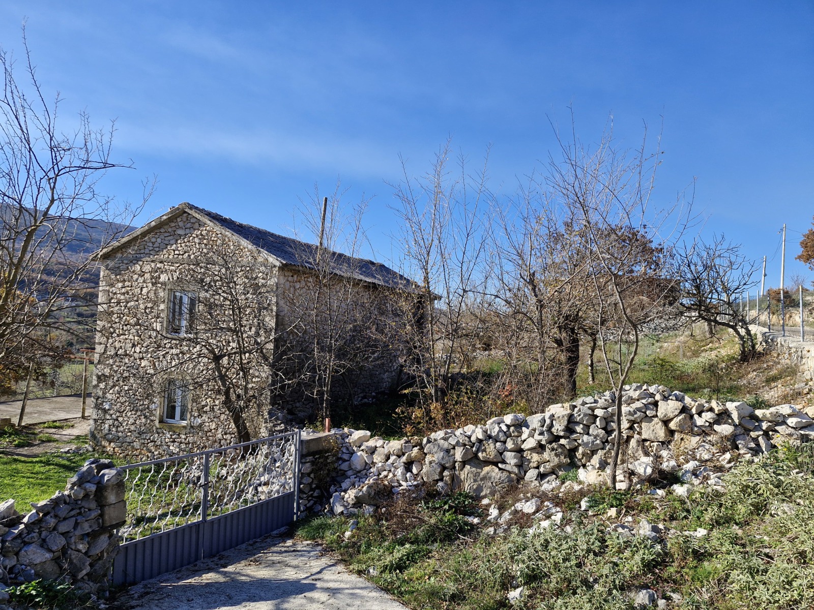 Stone house with land in Velja Gorana/Bar 4