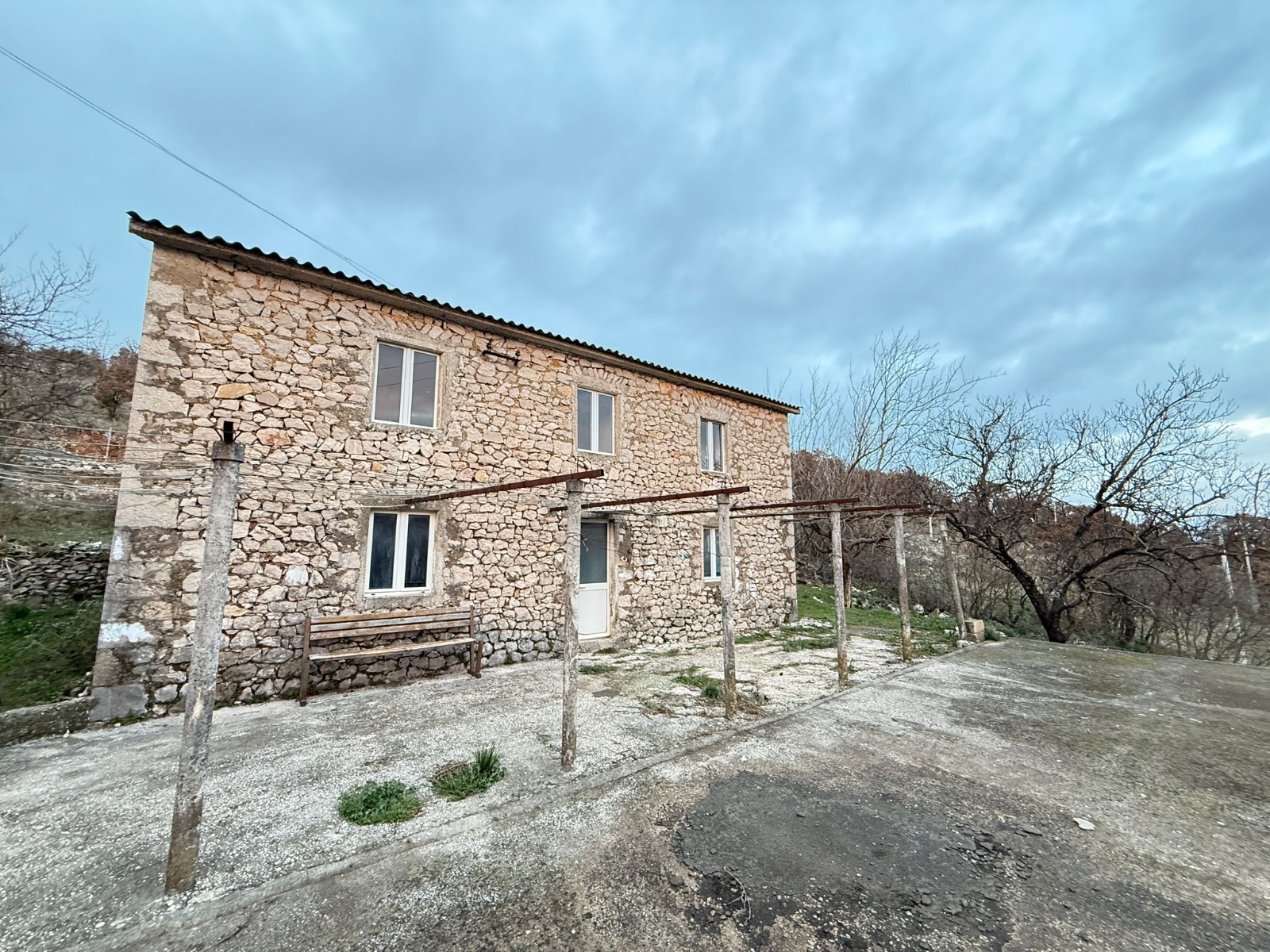 Stone house with land in Velja Gorana/Bar 8