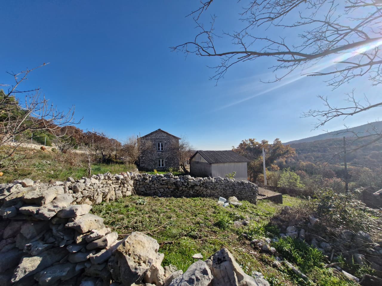 Stone house with land in Velja Gorana/Bar 9