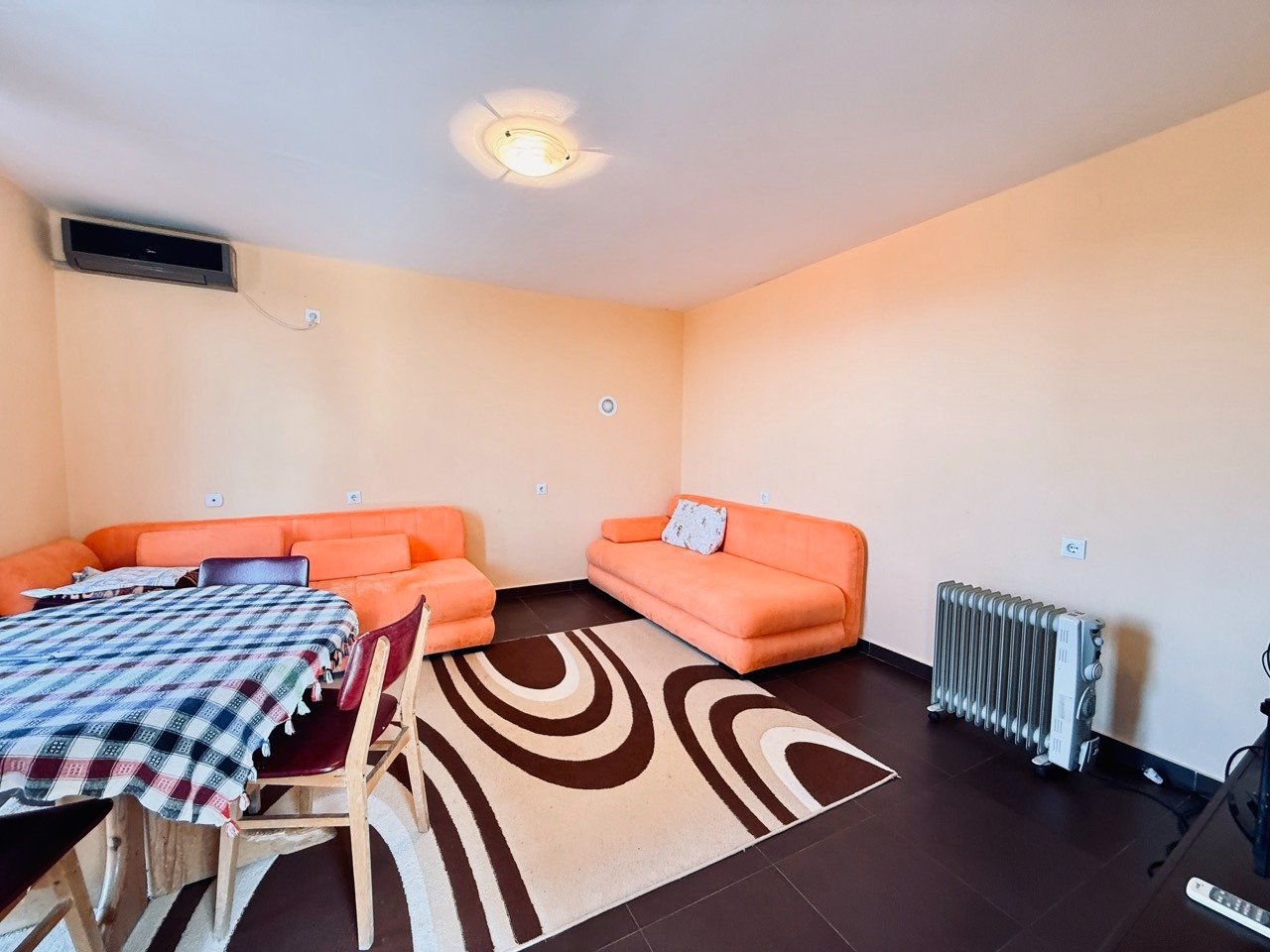 House with Two One-Bedroom Apartments and Parking in Sutomore 12