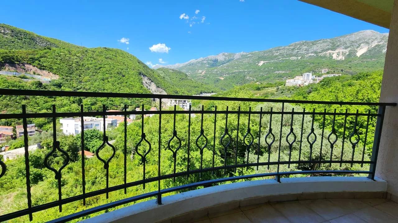 3 Bedroom Apartment with Sauna in Becici 10