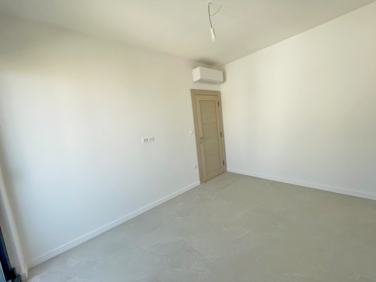 Exclusive Apartment with Sea and Mountain Views in Bar, Montenegro 6
