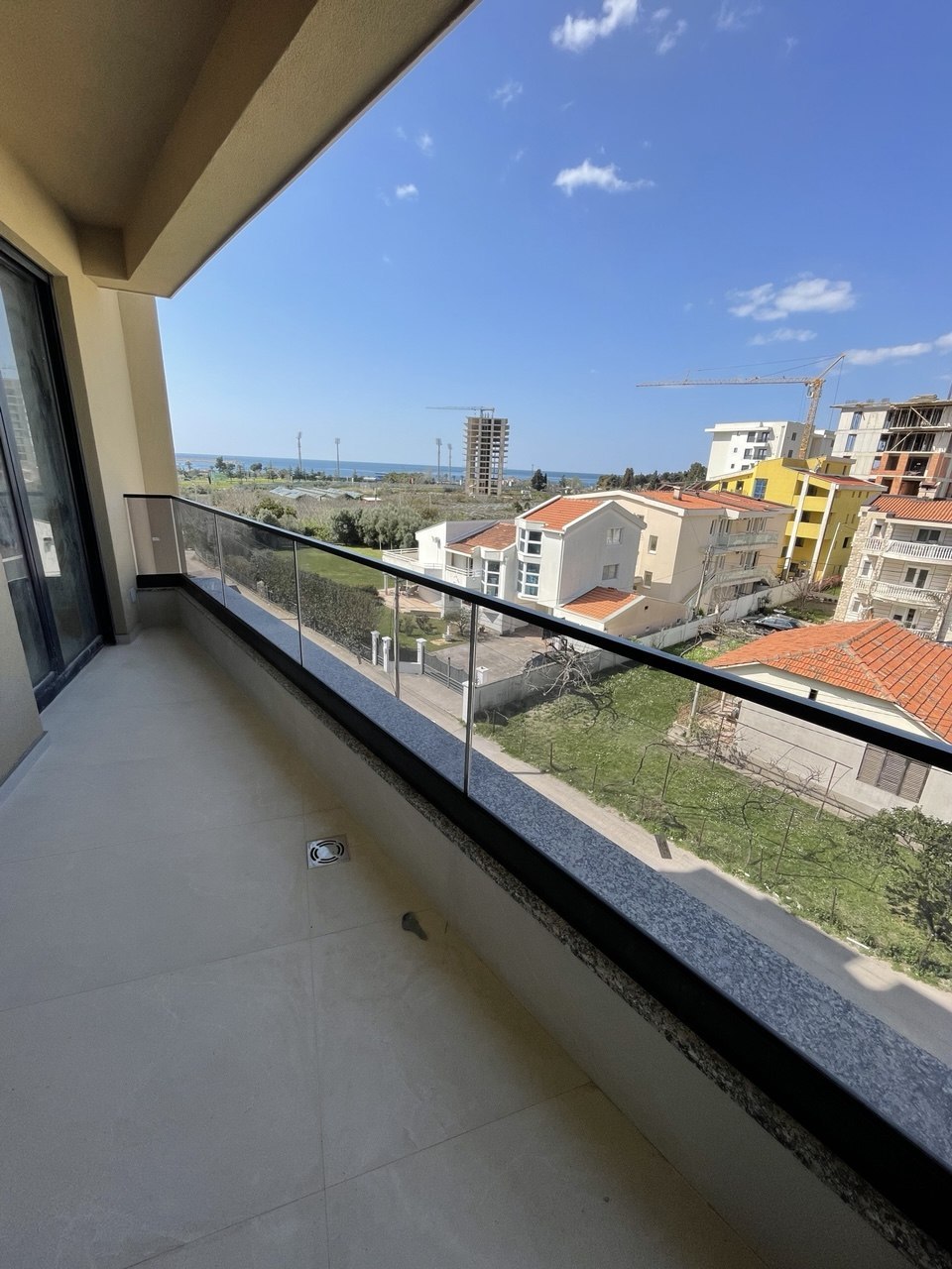 Exclusive Apartment with Sea and Mountain Views in Bar, Montenegro
