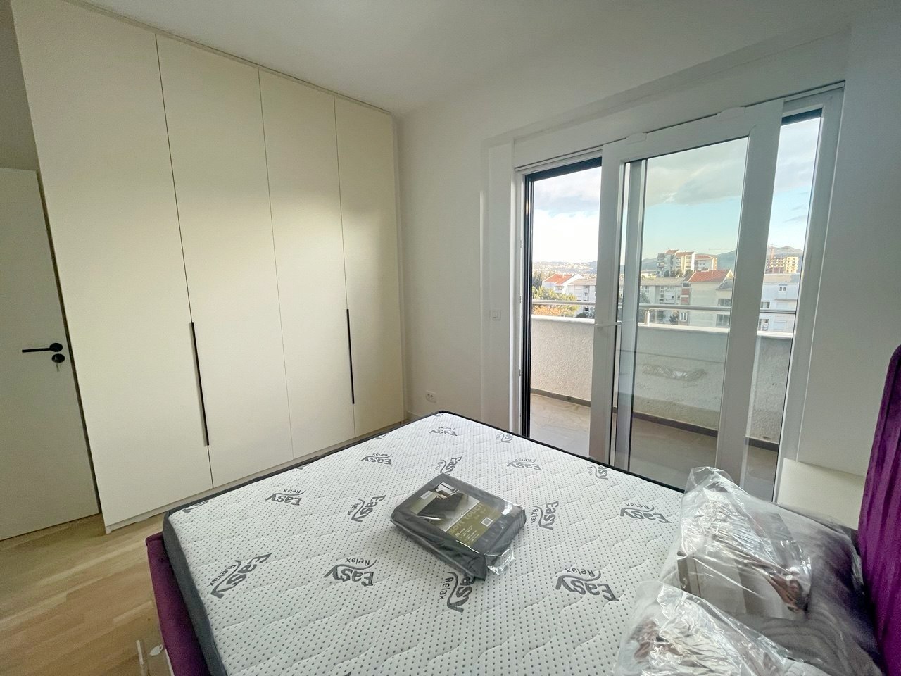 New 1-Bedroom Apartment with Sea View in FamilyHomes Complex 7