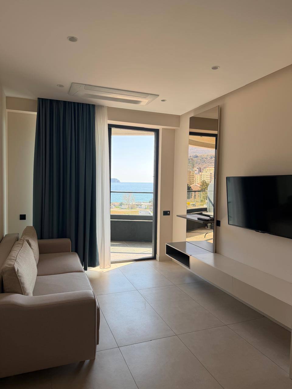 Sea View Apartment in Becici 6