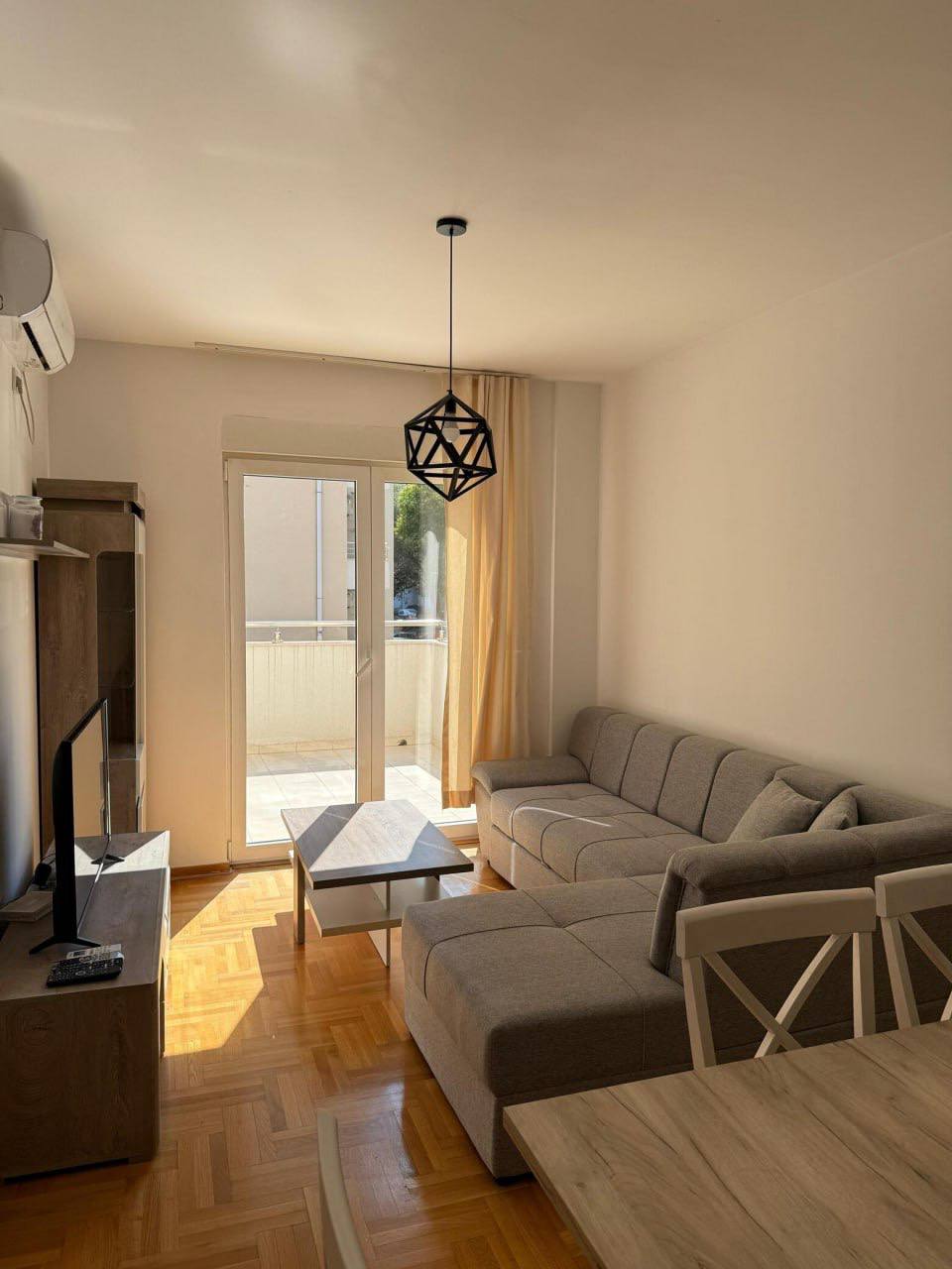 One-Bedroom Apartment with Spacious Terrace