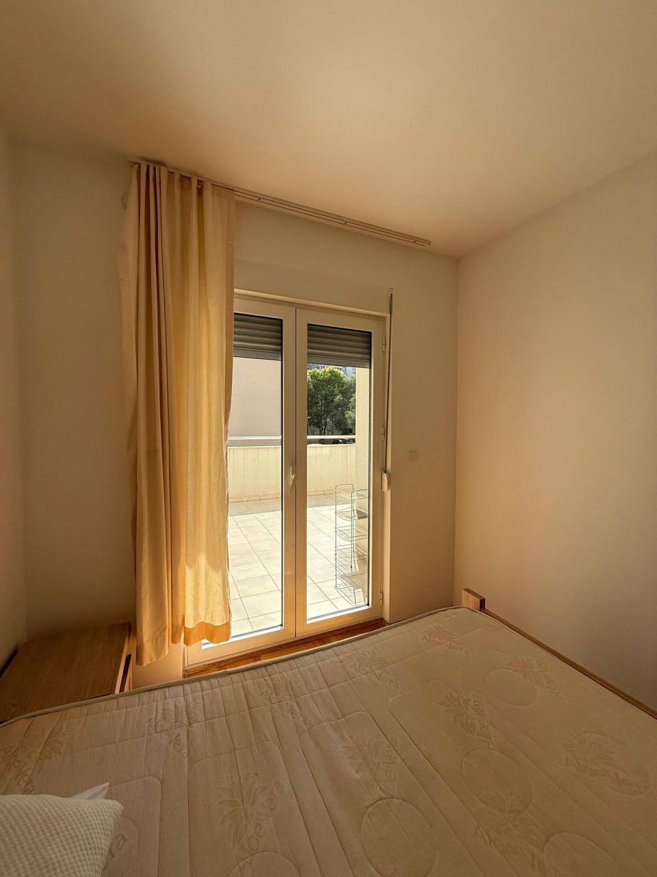 One-Bedroom Apartment with Spacious Terrace 7
