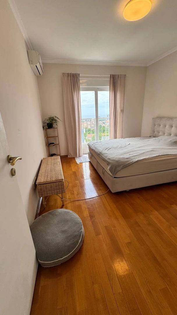 Stylish 1-Bedroom Apartment with Sea View in Budva, Lazy 6