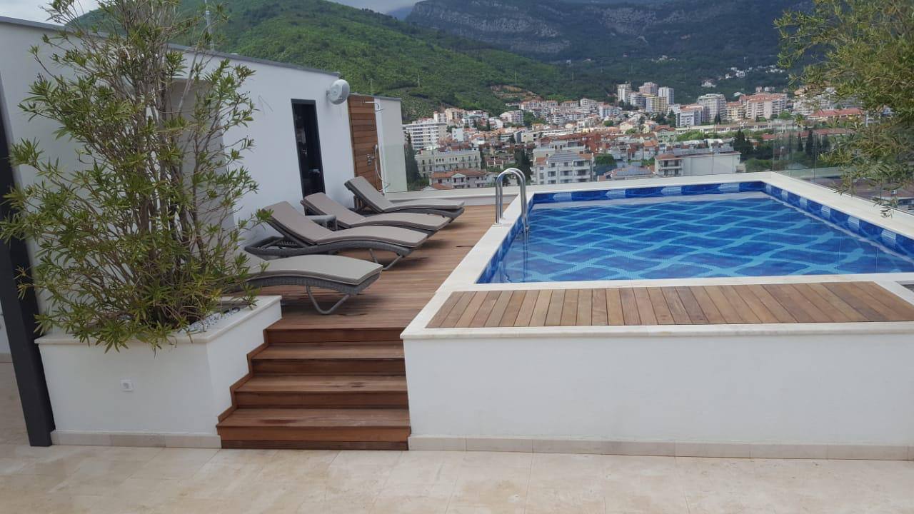 Premium Penthouse with Private Pool and Stunning Sea Views