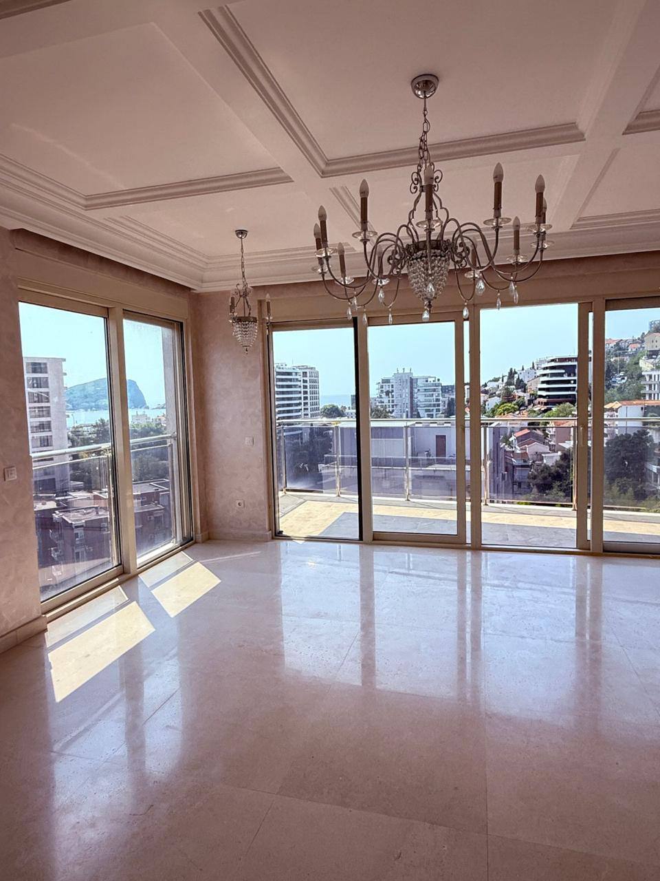 Premium Penthouse with Private Pool and Stunning Sea Views 6