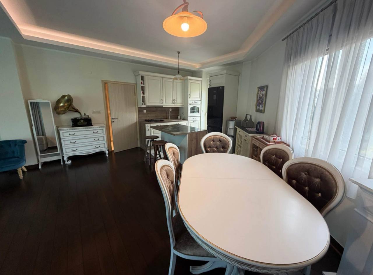 Two-bedroom apartment with sea view in Becici 4
